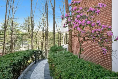 1211 Colony Drive Hartsdale NY 10530