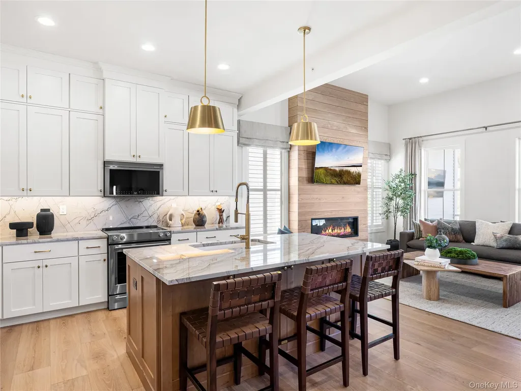 2079 Summit Loop Carmel NY 10512