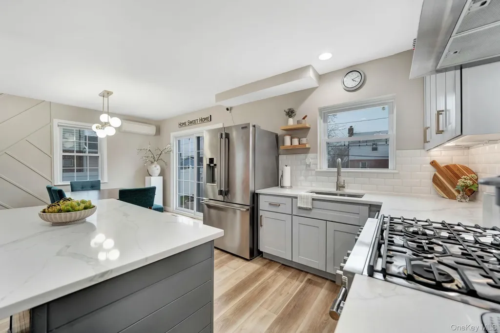 22 Miriam Parkway Elmont NY 11003
