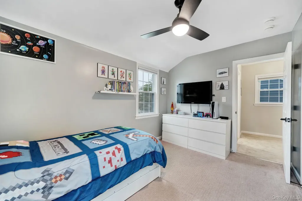22 Miriam Parkway Elmont NY 11003