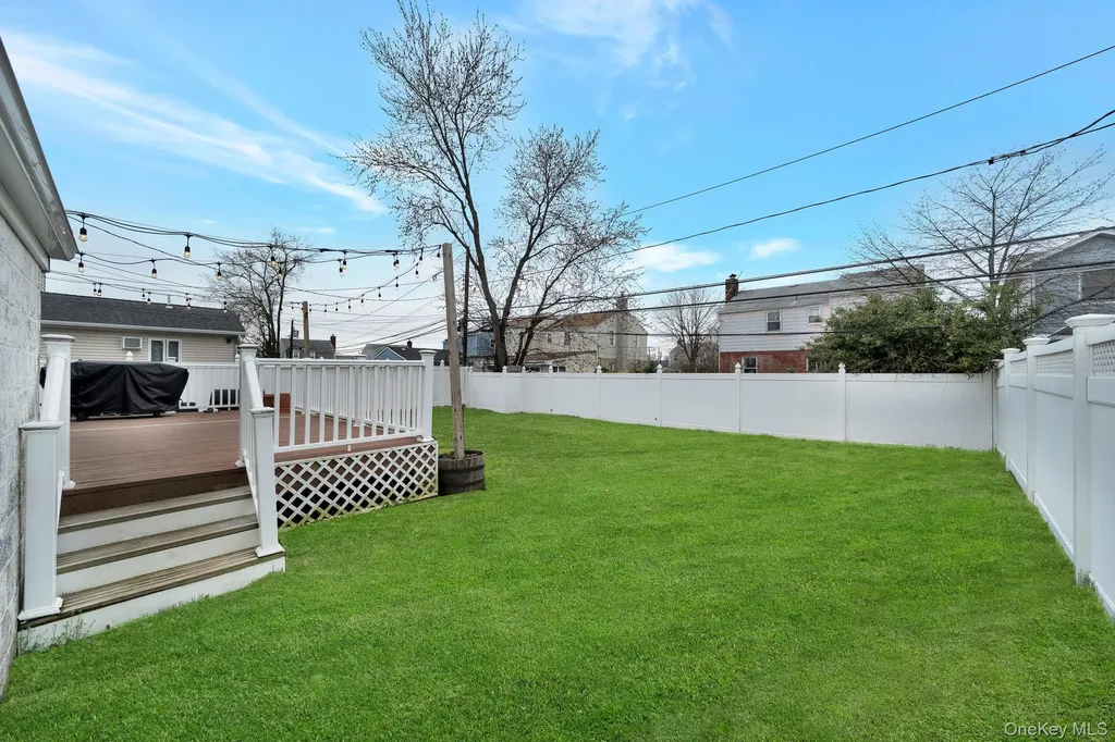 22 Miriam Parkway Elmont NY 11003