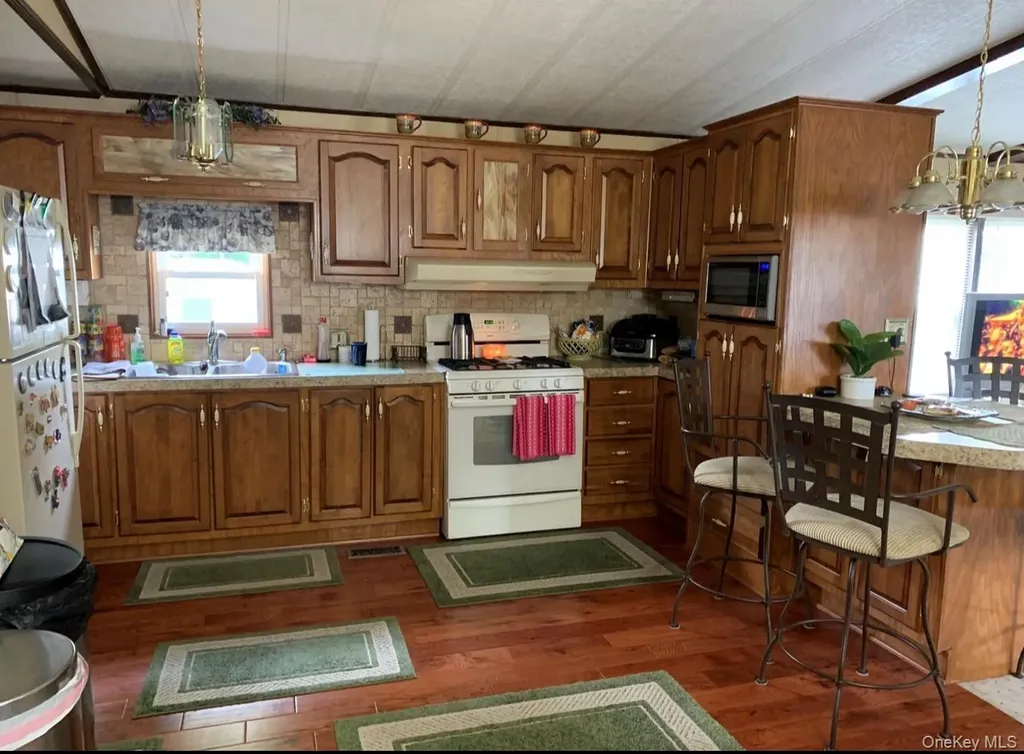 214 West Mountainview Mhp Stony Point NY 10980