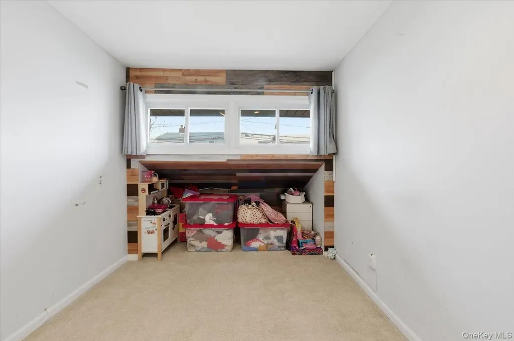 61 Grant Street Freeport NY 11520