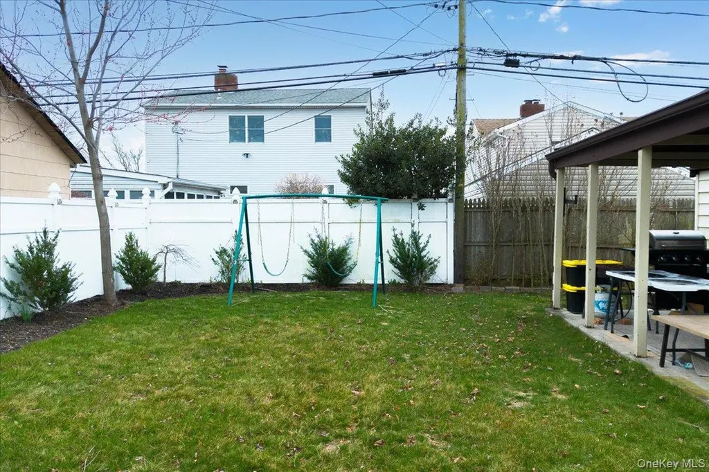 61 Grant Street Freeport NY 11520