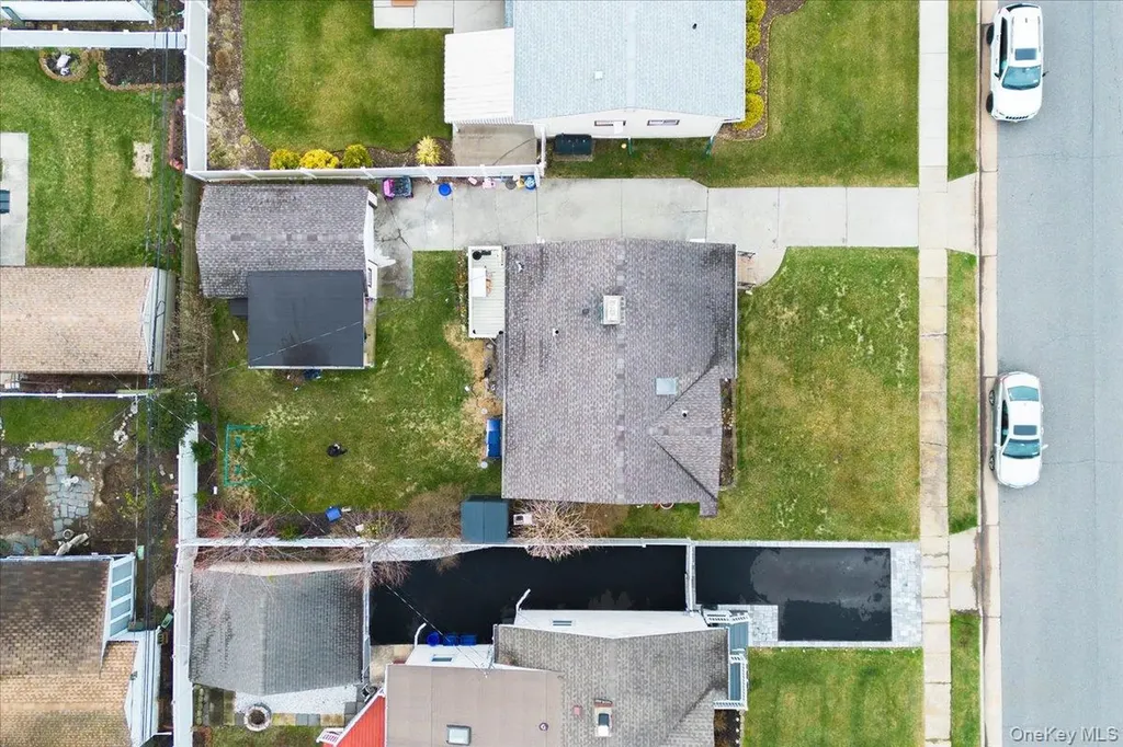 61 Grant Street Freeport NY 11520