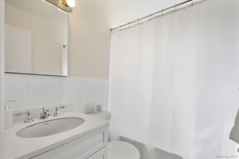 53 Jennings Road White Plains NY 10605