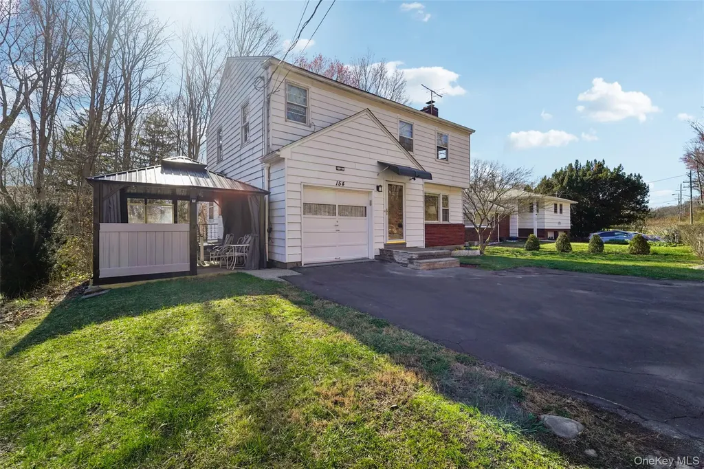 154 Old State Road Highland Falls NY 10928