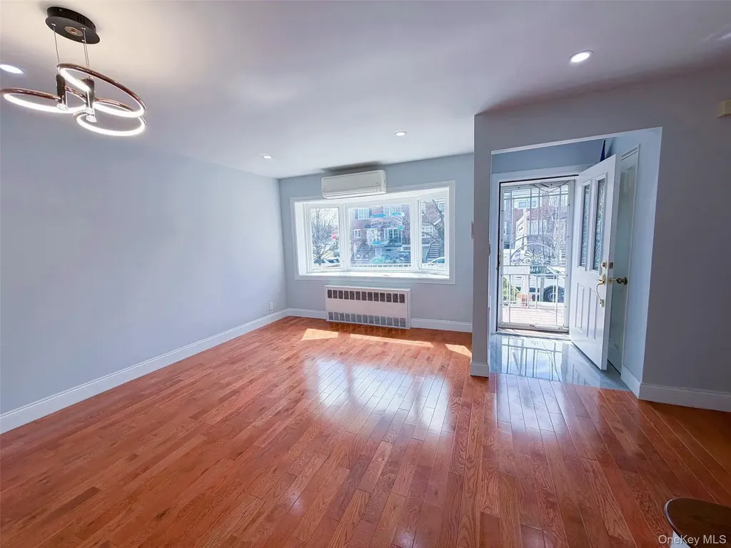 166-65 17th Road Whitestone NY 11357