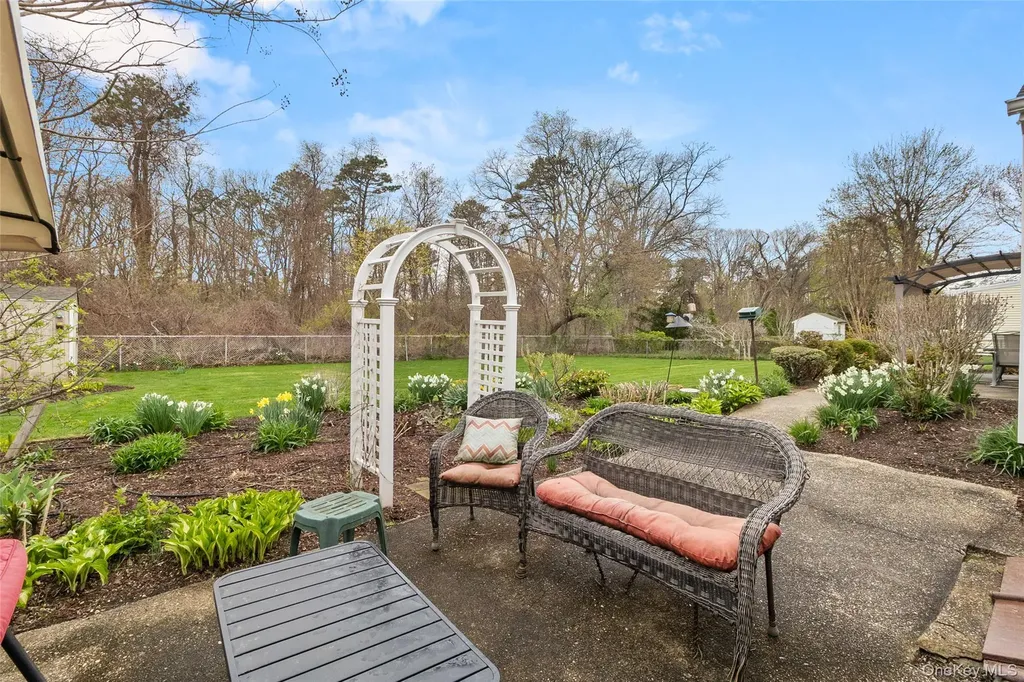 1390 Thompson Drive Bay Shore NY 11706