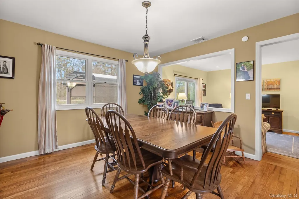 1390 Thompson Drive Bay Shore NY 11706
