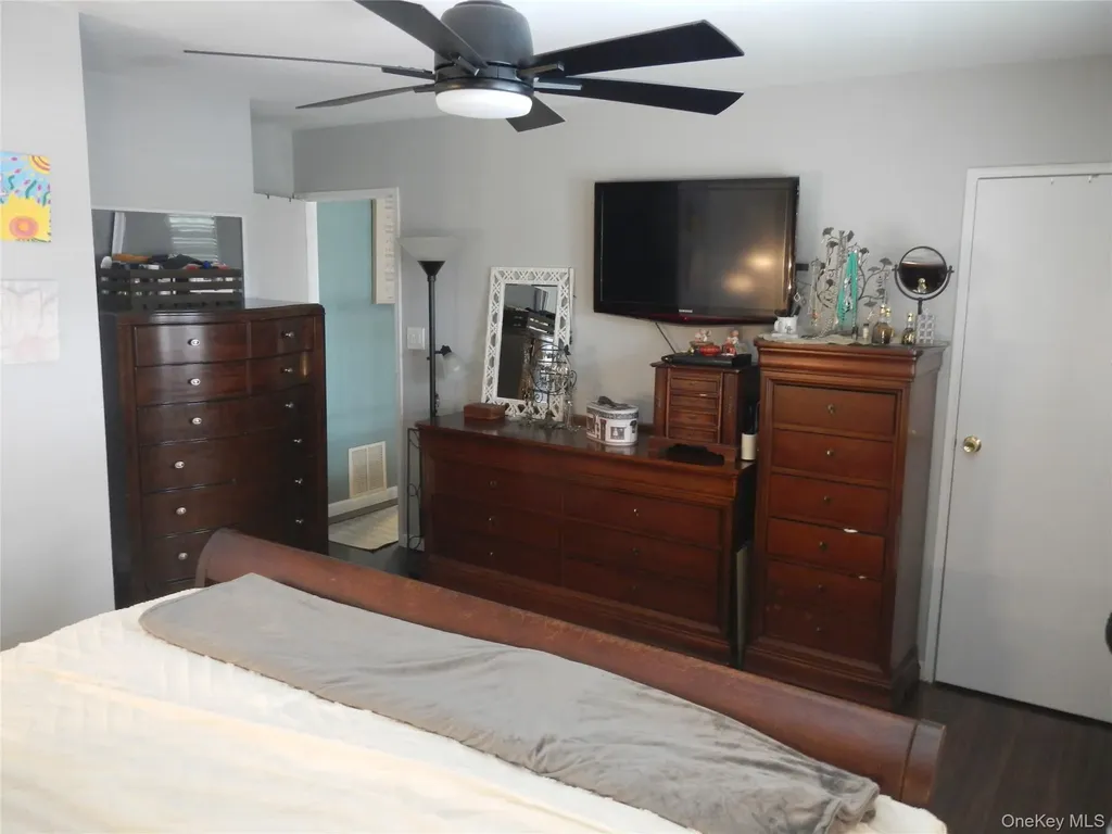 146 Millard Avenue West Babylon NY 11704