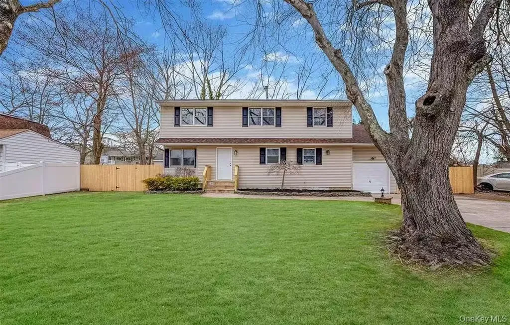 5 Lehigh Avenue Centereach NY 11720