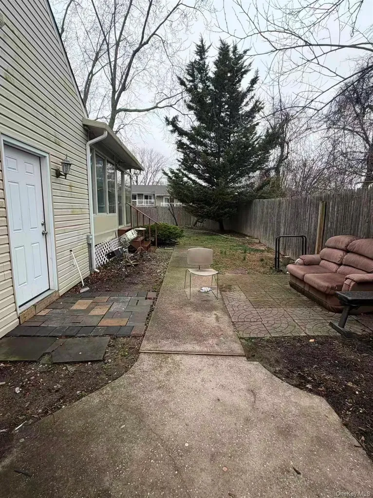 5 Lehigh Avenue Centereach NY 11720