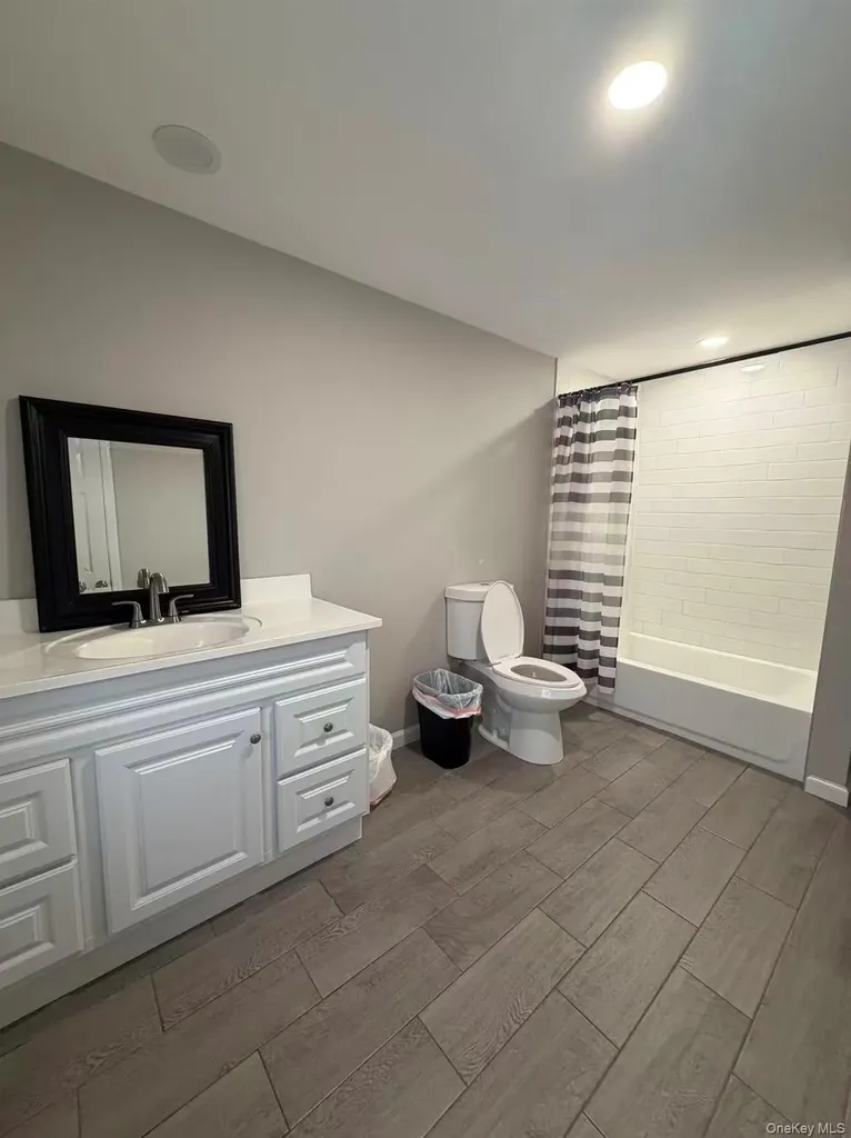 5 Lehigh Avenue Centereach NY 11720
