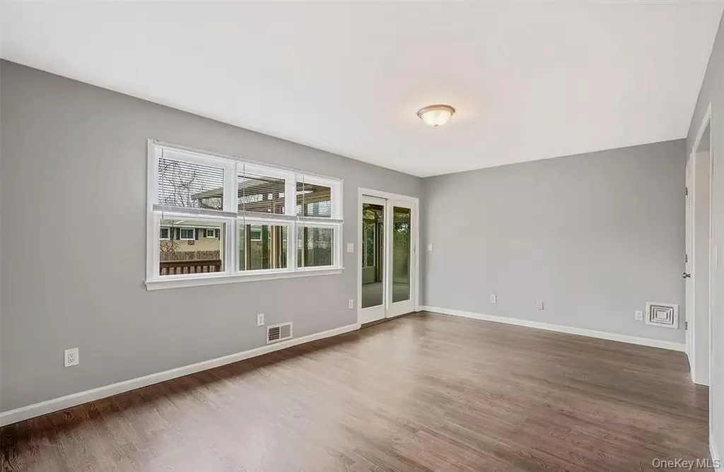 5 Lehigh Avenue Centereach NY 11720