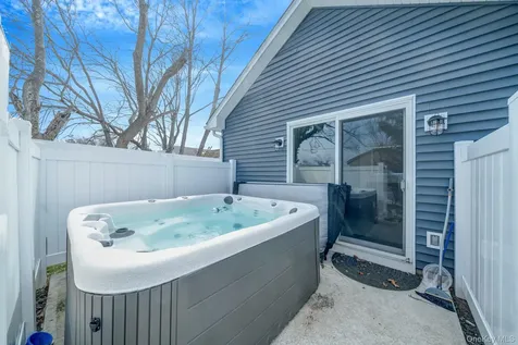 407 Wiggins Street Greenport NY 11944