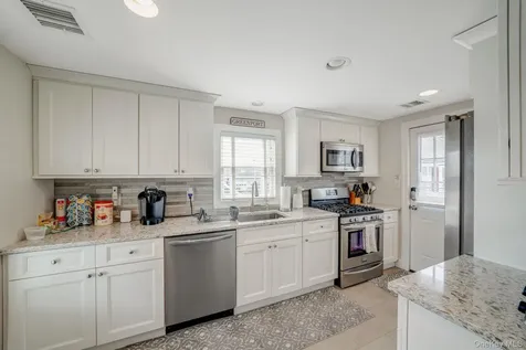407 Wiggins Street Greenport NY 11944