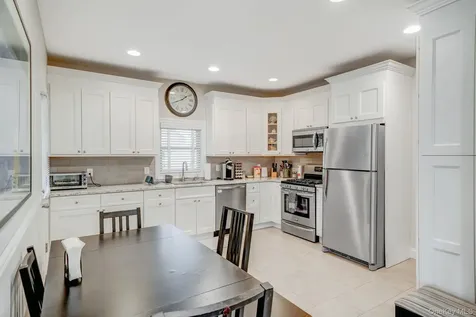 407 Wiggins Street Greenport NY 11944
