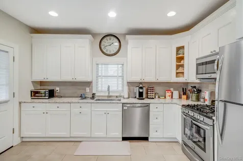407 Wiggins Street Greenport NY 11944