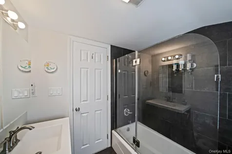 407 Wiggins Street Greenport NY 11944