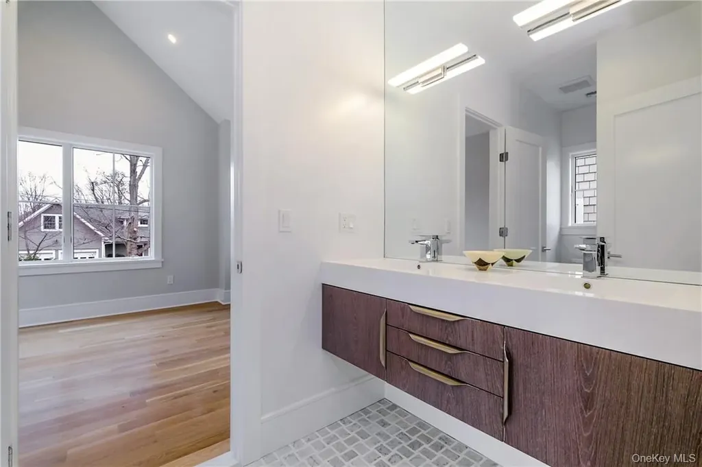 184 Soundview Avenue Rye NY 10580
