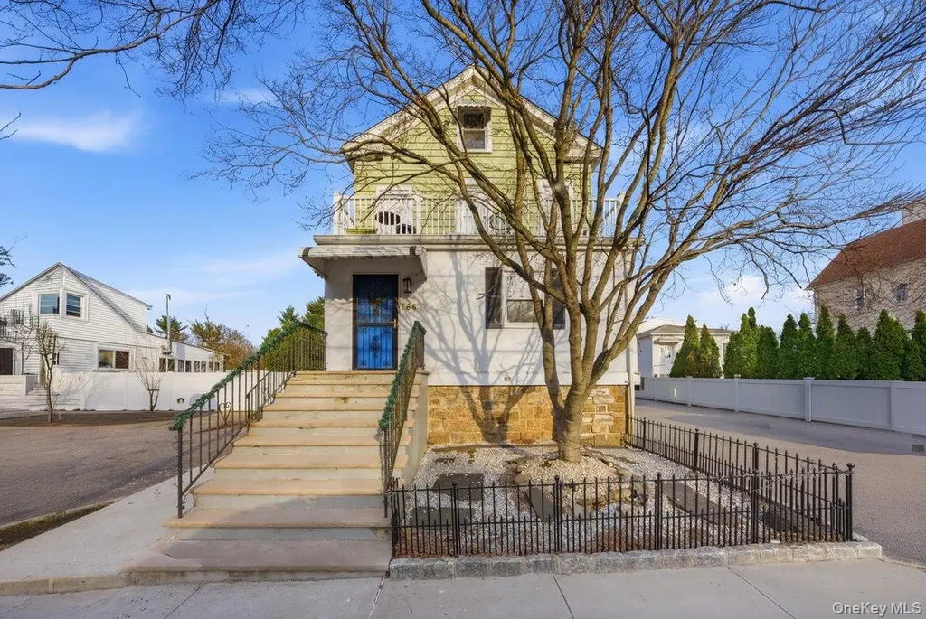 164 Aka 166 Crescent Place Yonkers NY 10704