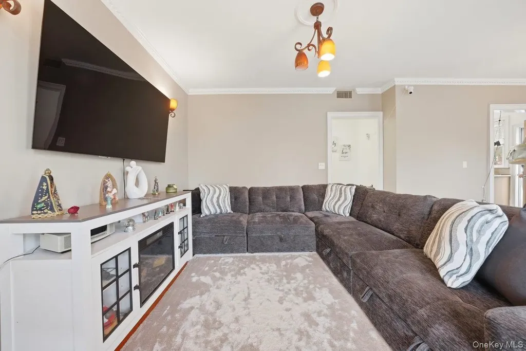 164 Aka 166 Crescent Place Yonkers NY 10704