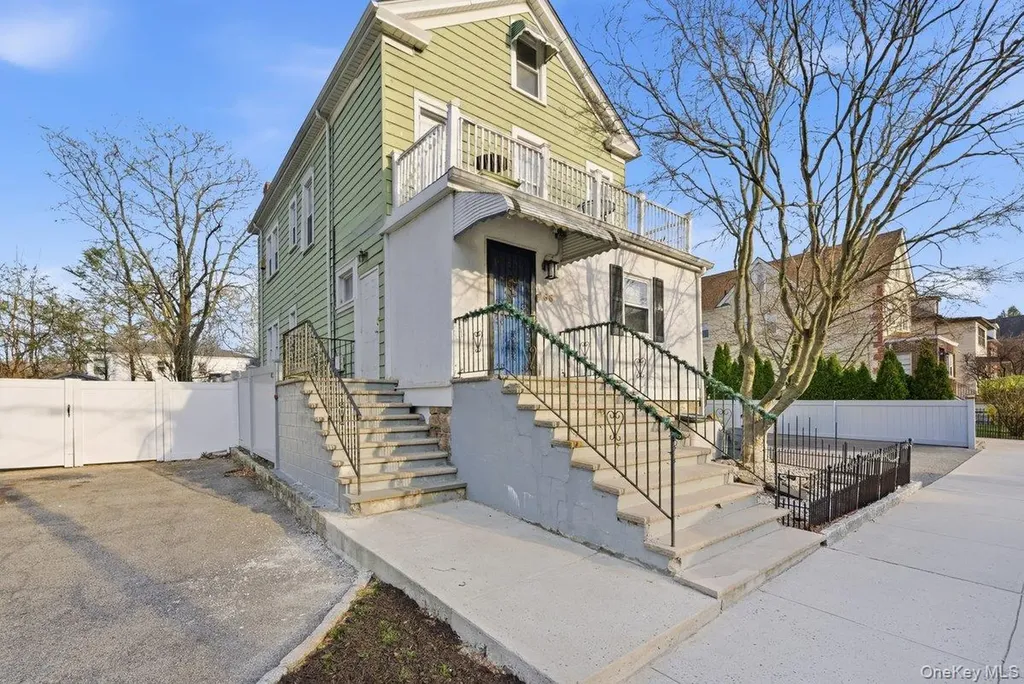 164 Aka 166 Crescent Place Yonkers NY 10704
