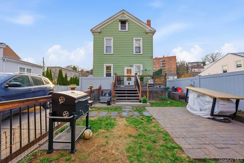 164 Aka 166 Crescent Place Yonkers NY 10704