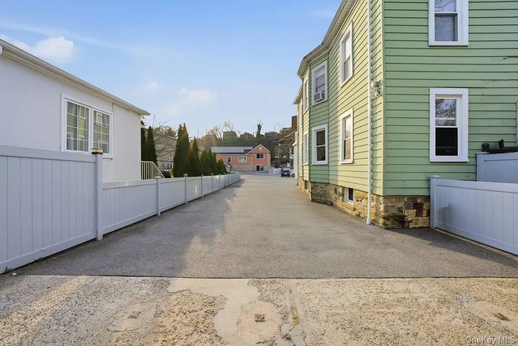 164 Aka 166 Crescent Place Yonkers NY 10704