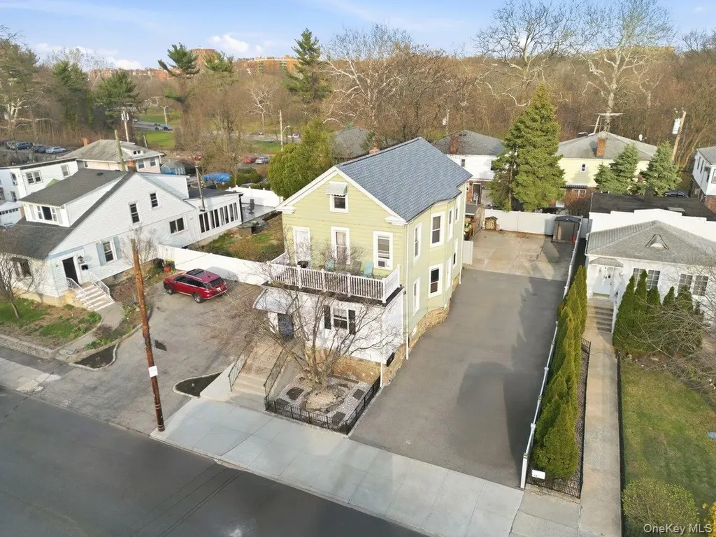164 Aka 166 Crescent Place Yonkers NY 10704