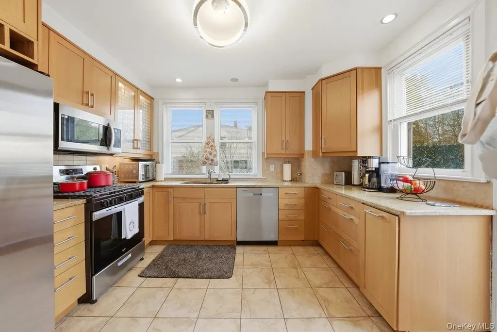 164 Aka 166 Crescent Place Yonkers NY 10704