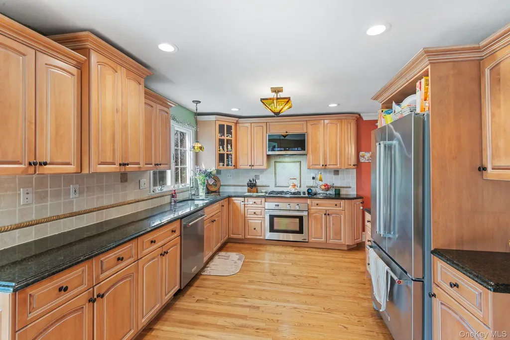 10 Old Route 25a Northport NY 11768
