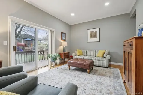 26 Village Green Bardonia NY 10954