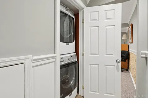 26 Village Green Bardonia NY 10954