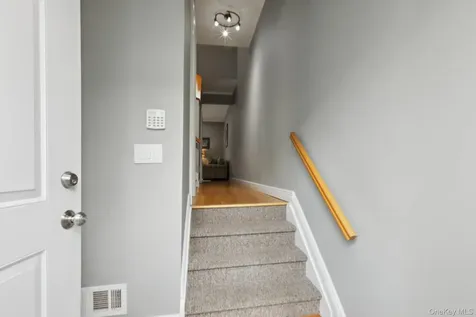 26 Village Green Bardonia NY 10954