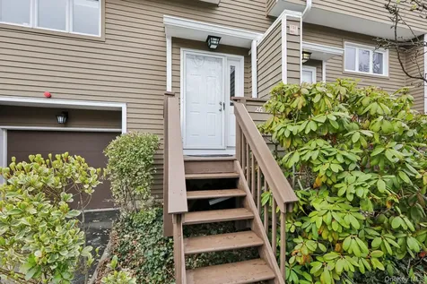 26 Village Green Bardonia NY 10954