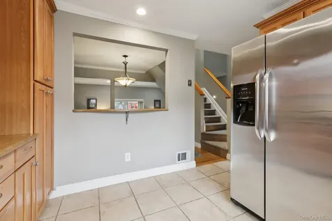 26 Village Green Bardonia NY 10954