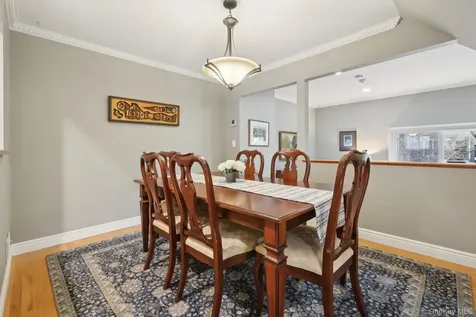 26 Village Green Bardonia NY 10954
