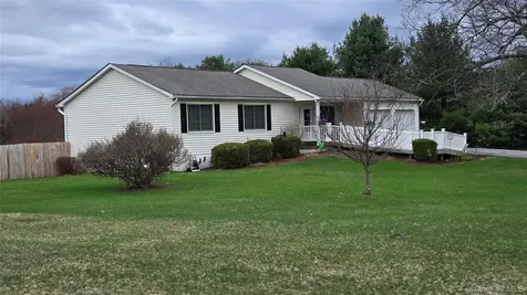 5 Meadow Court Staatsburg NY 12580