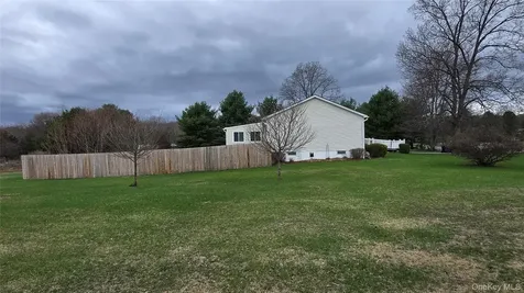 5 Meadow Court Staatsburg NY 12580