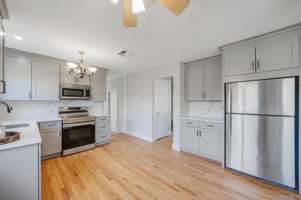 71 Loop Drive Sayville NY 11782
