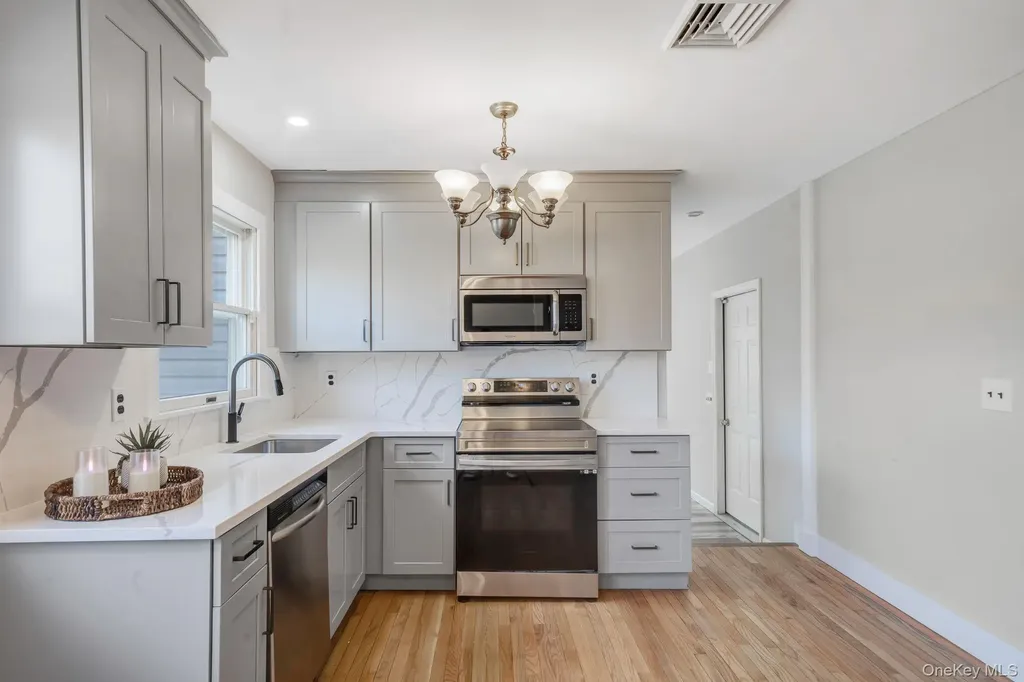 71 Loop Drive Sayville NY 11782