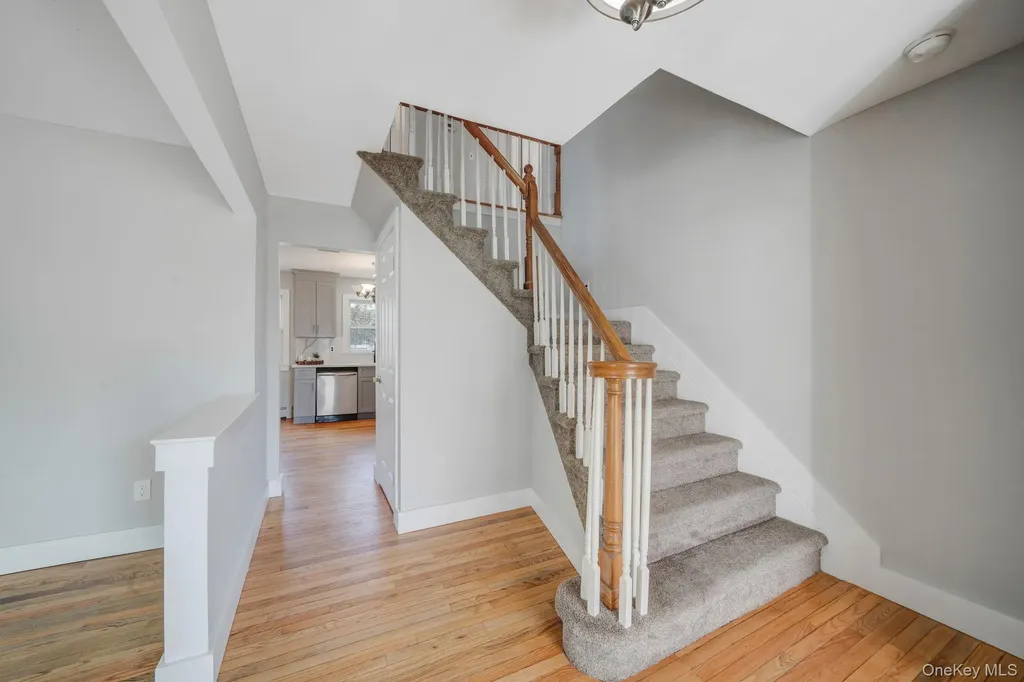 71 Loop Drive Sayville NY 11782