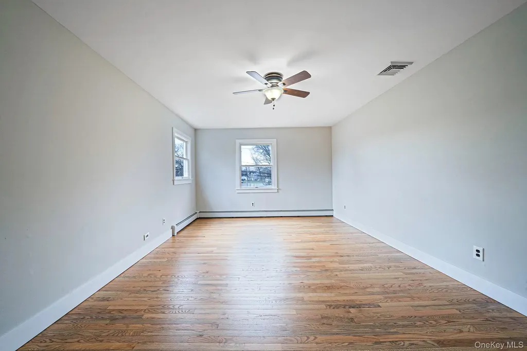 71 Loop Drive Sayville NY 11782