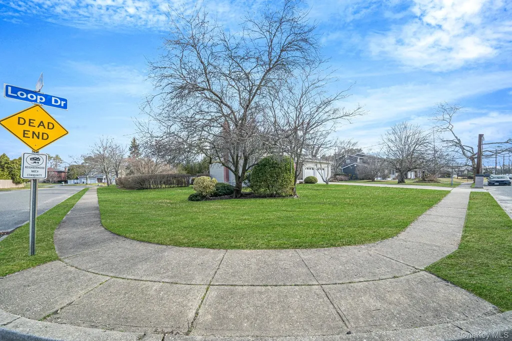 71 Loop Drive Sayville NY 11782