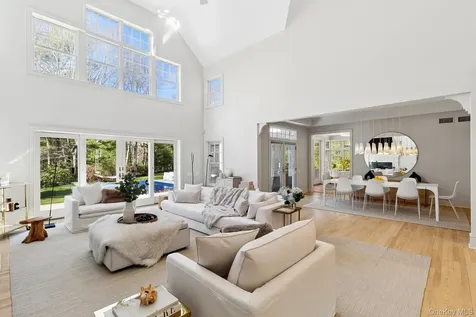 11 Owls Nest Lane East Hampton NY 11937