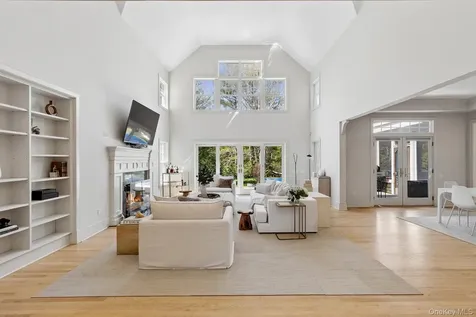 11 Owls Nest Lane East Hampton NY 11937