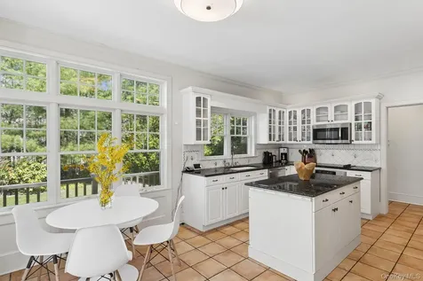 11 Owls Nest Lane East Hampton NY 11937