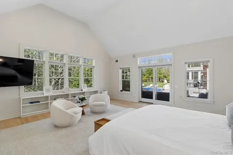 11 Owls Nest Lane East Hampton NY 11937